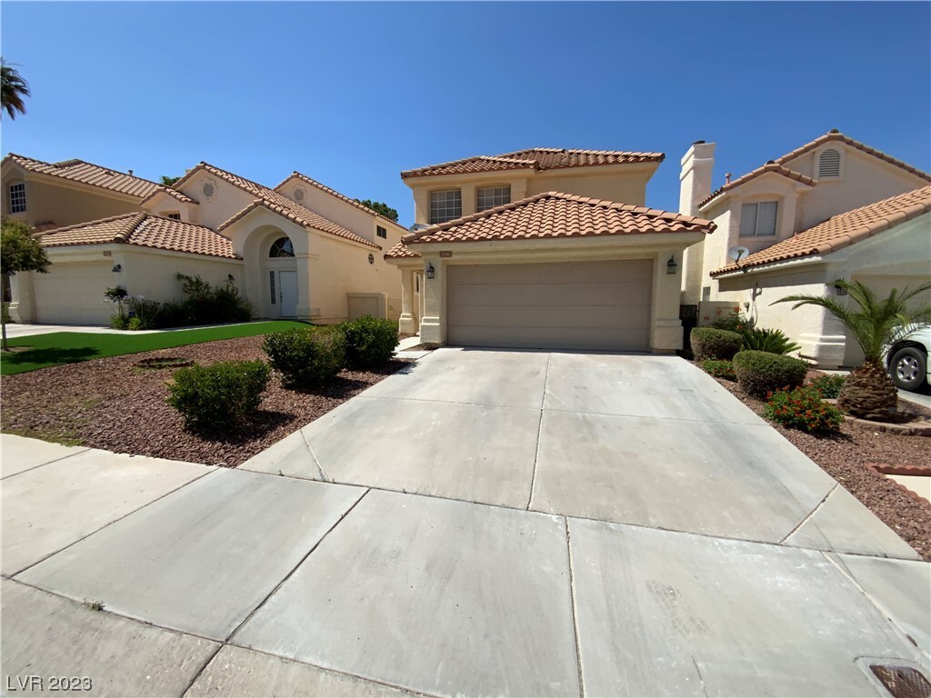 Foto principal - 9336 Canyon Shadows Ln