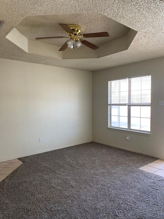 Building Photo - 3406 Hyden Ave