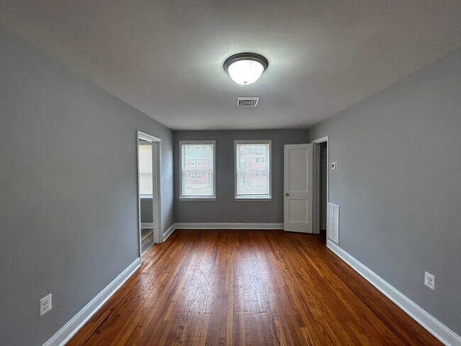 Building Photo - 4523 Fairfax Rd