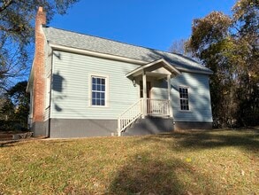 Building Photo - 333 E Catawba Ave