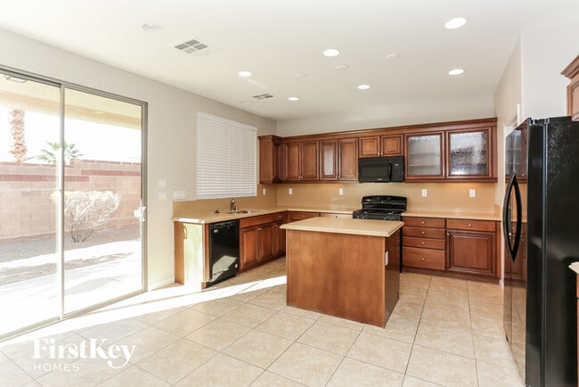 Building Photo - 9409 Hillside View Ct