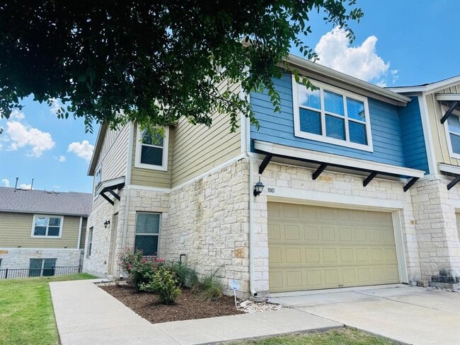 Building Photo - 1620 Bryant Dr