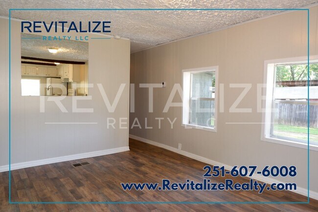Building Photo - 7846 Roberson St