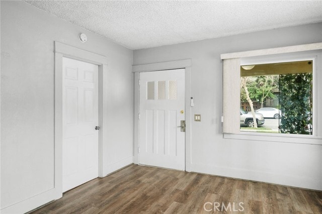 Building Photo - 304 E Garfield Ave