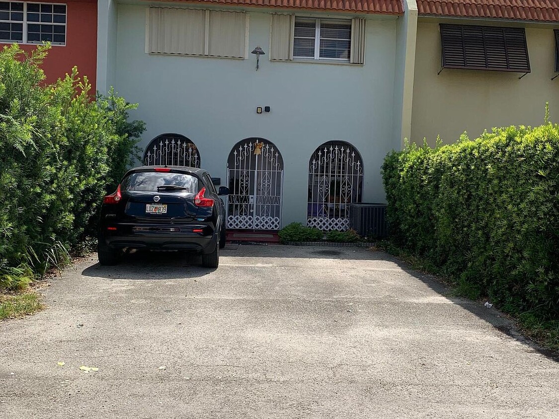 Foto principal - 7275 W 2nd Ln