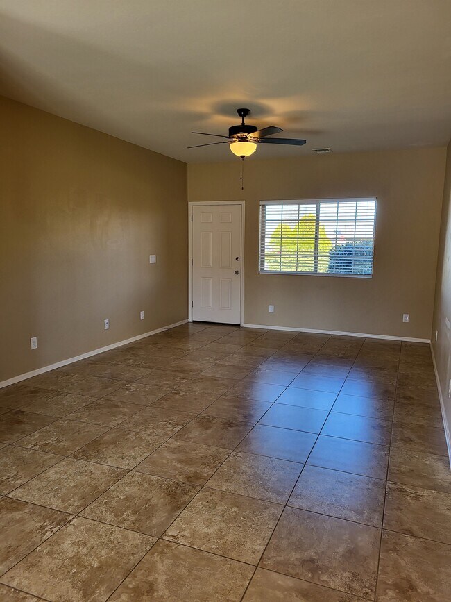 Building Photo - 9100 E Whipsaw Ln