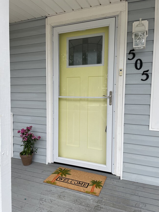 Front door - 505 Dolphin Dr