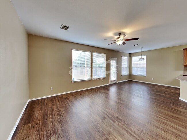 Foto del edificio - 1817 Melissa Oaks Ln