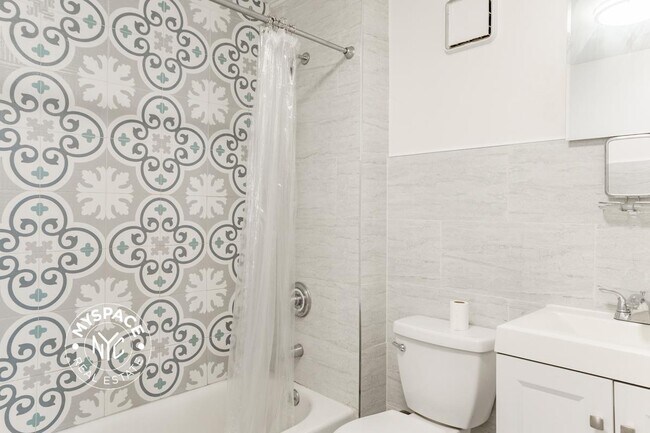 Building Photo - 75 Steuben St