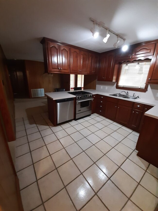 Building Photo - Single Family Home | Heber Springs