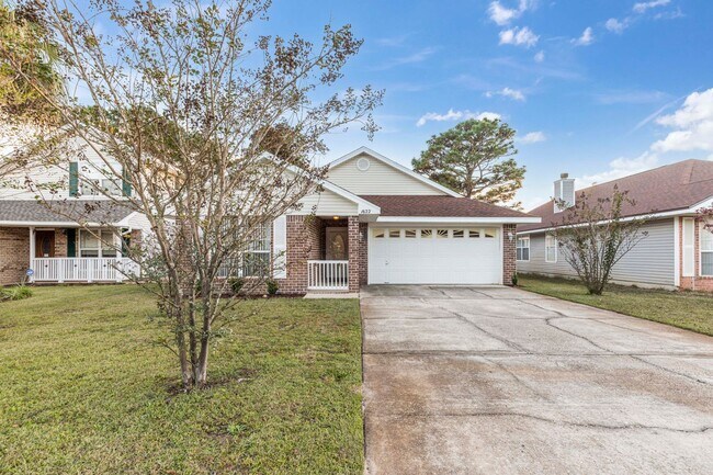 Building Photo - AVAILABLE NOW!! 3/2 right beside Hurlburt ...