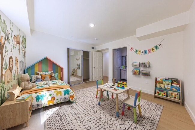 Photo - 1640 Murchison St Townhome