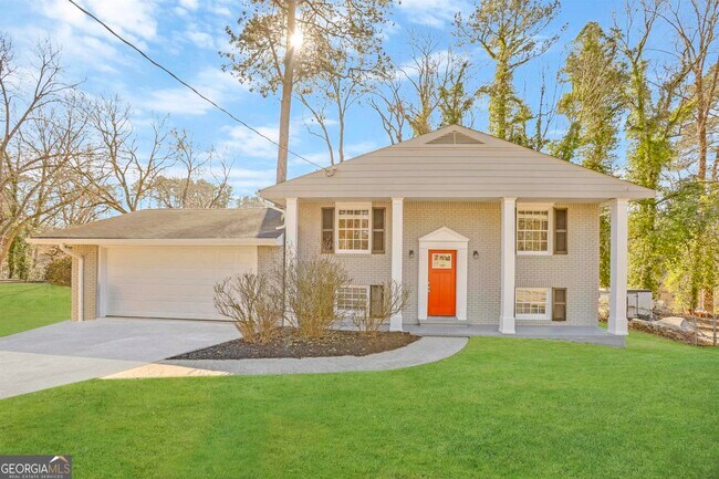 Building Photo - 1795 Fayetteville Ct SE