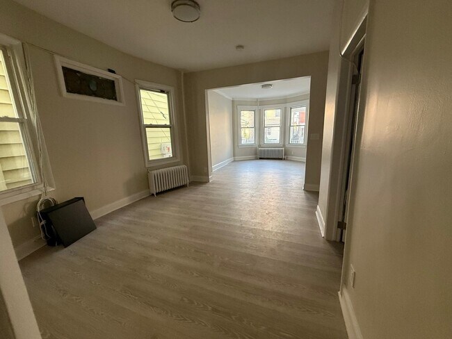 Foto del edificio - 221 Wilkinson Ave