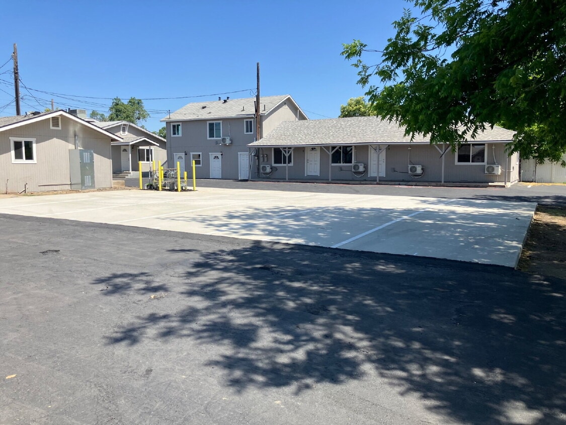 Fully Renovated 2-Bedroom! - Fully Renovated 2-Bedroom!