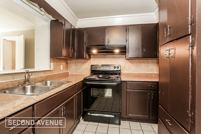 Foto del edificio - 7938 Lake Park Ct