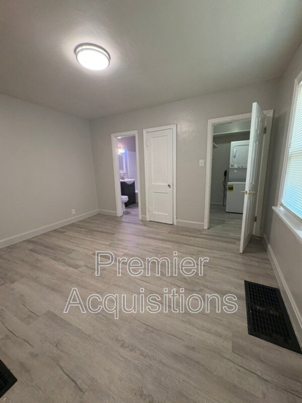 Foto del edificio - 478 Dulaney Ave