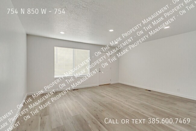 Foto del edificio - 754 N 850 W St