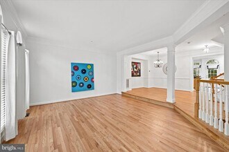 Building Photo - 5015 Waple Ln