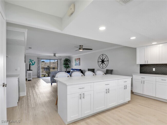 Foto del edificio - 4817 SW 8th Pl