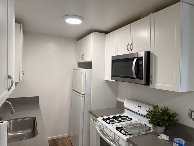Camarillo Apartments - Camarillo Apartments