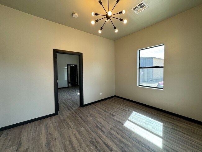 Foto del edificio - RPG DUPLEX-2 Units