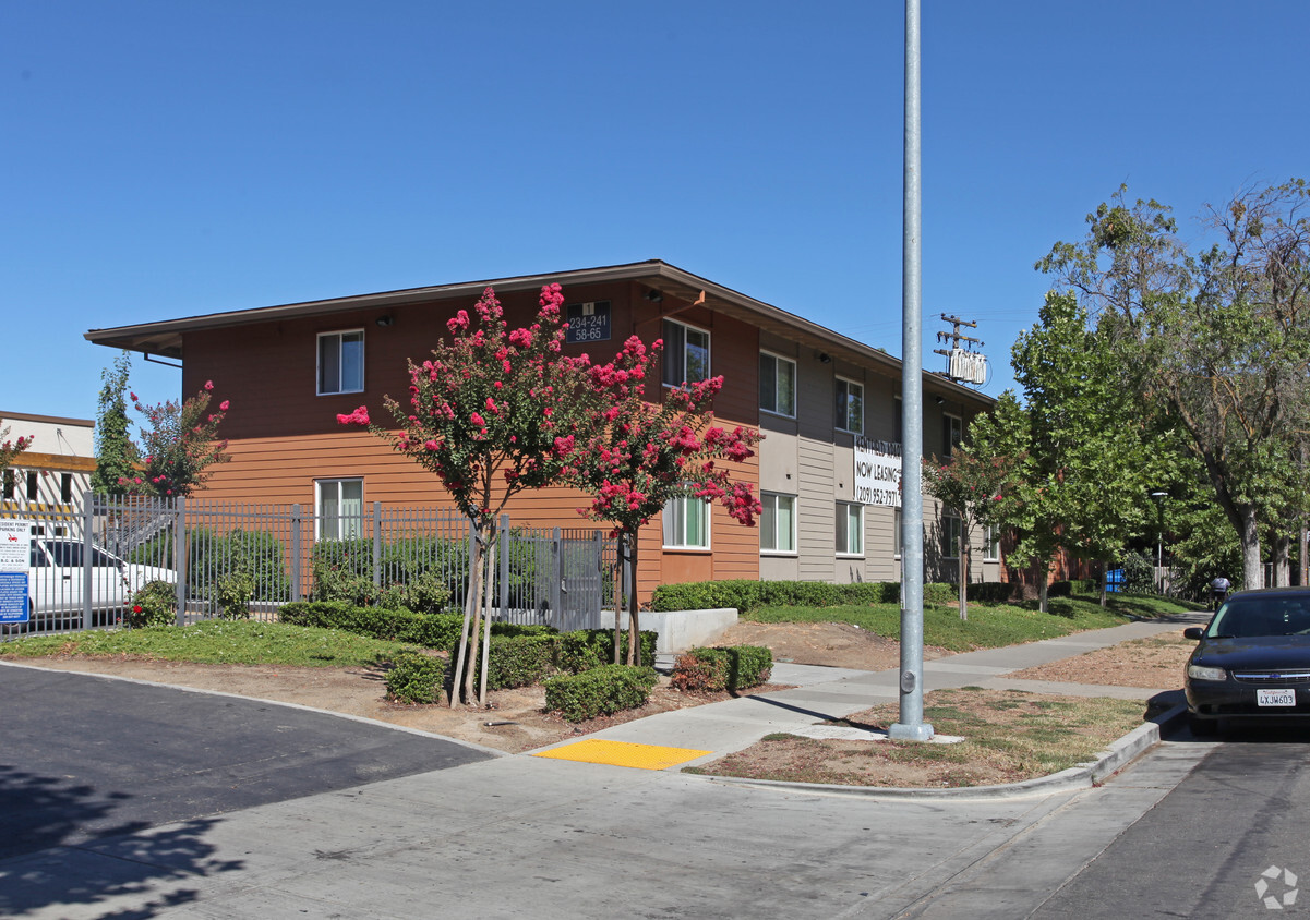 Primary Photo - Kentfield Apartments