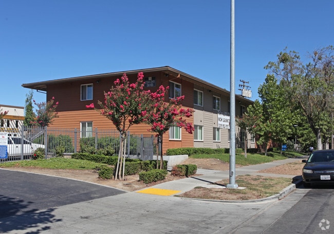 Building Photo - Kentfield Apartments