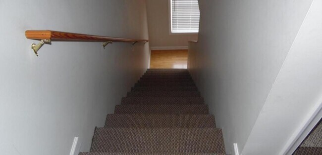 Building Photo - 1777 Blue Ridge Road Unit A