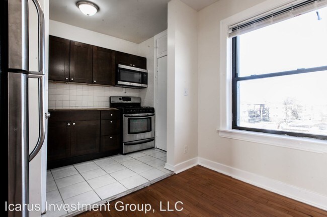 Building Photo - 6915 S Dante Ave