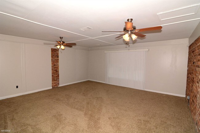 Building Photo - 2967 Flat Shoals Rd