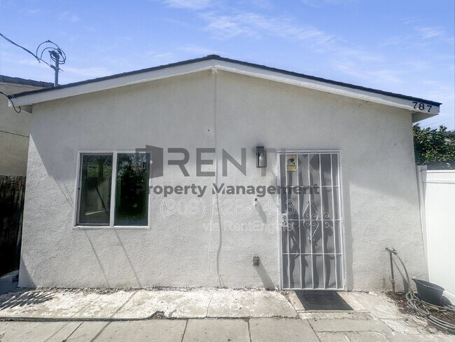 Foto del edificio - 787 N Reservoir St