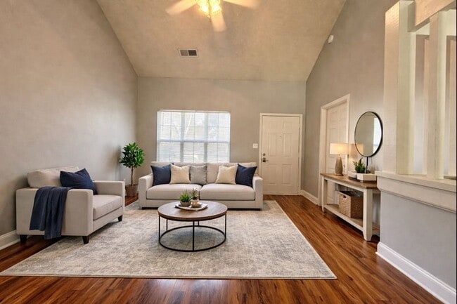 Foto del edificio - 7686 Petrea Ln