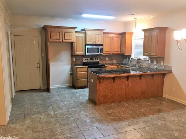 Building Photo - 62 Woodridge Dr