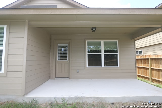 Building Photo - 8702 Hudson Holw
