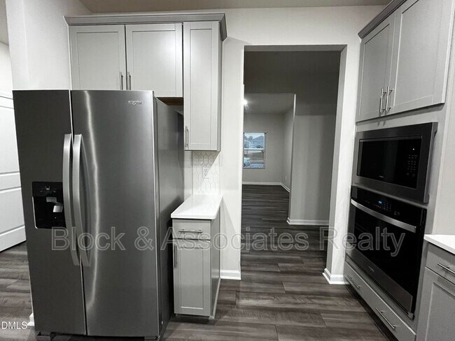 Foto del edificio - 937 Avonmore Dr