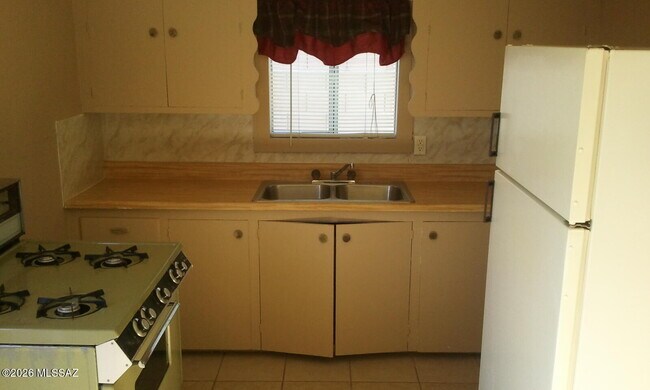 Foto del edificio - 114 E Blacklidge Dr
