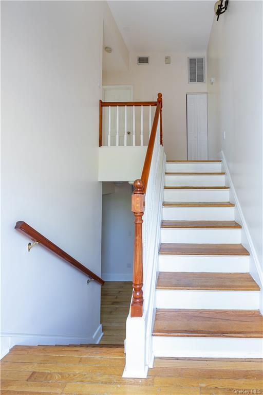 Building Photo - 5420 Sylvan Ave