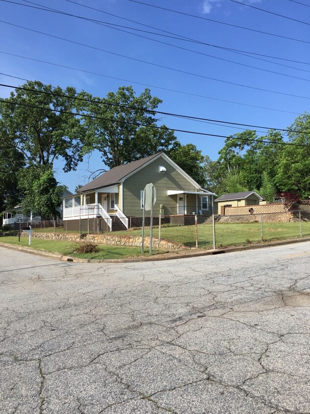 Primary Photo - 16 N YMCA St