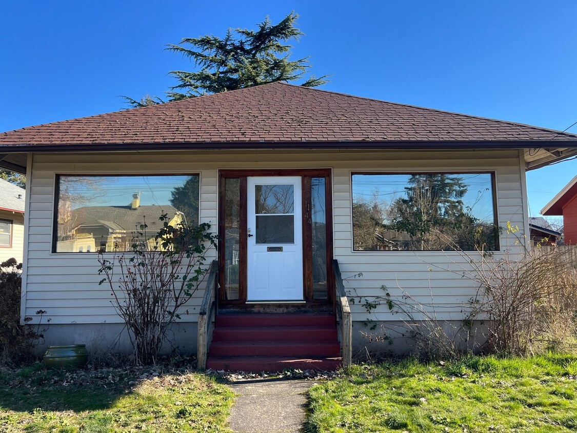 Foto principal - GORGEOUS PORTLAND BUNGALOW, LARGE LOT IN M...