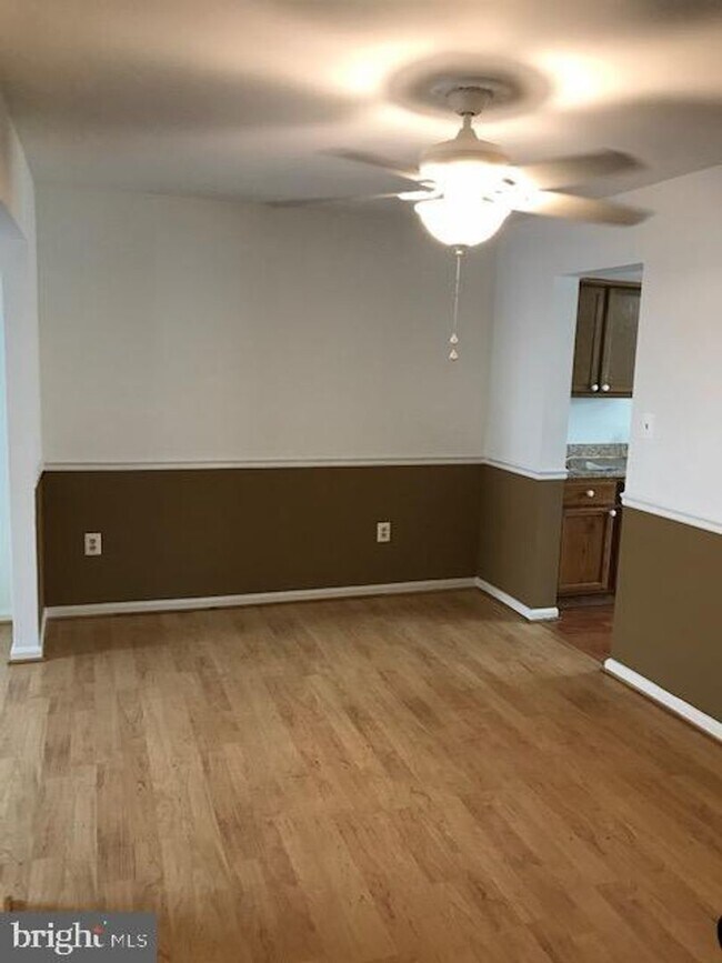Foto del edificio - 2868 Bowes Ln