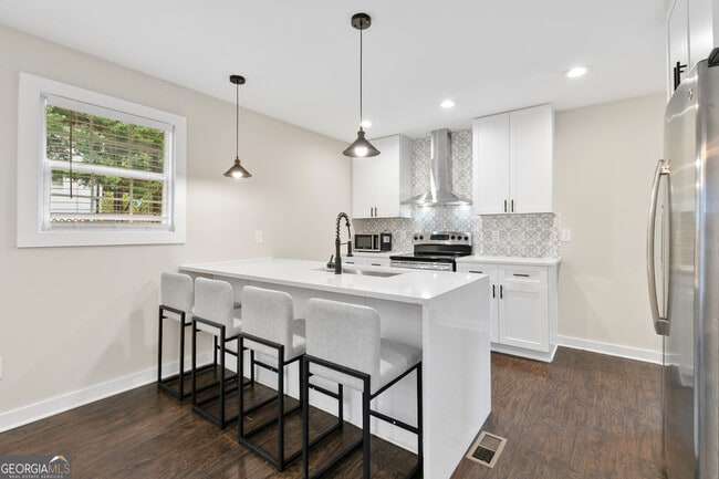 Foto del edificio - 1887 E Farris Ave