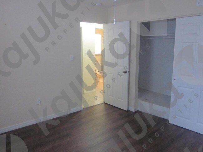 Building Photo - 3585 Prudence Dr