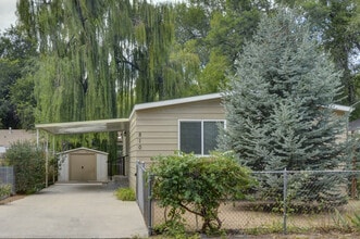 Building Photo - 810 Bird St