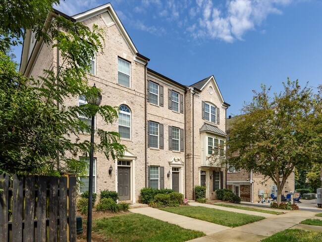 Foto del edificio - 257 N Irwin Ave
