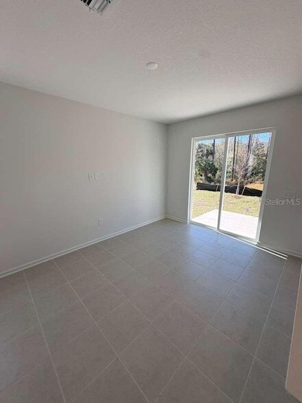 Building Photo - 2787 Skyline Lp