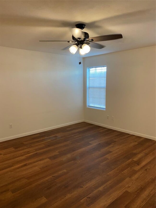 Building Photo - 1502 Zephyr Ln