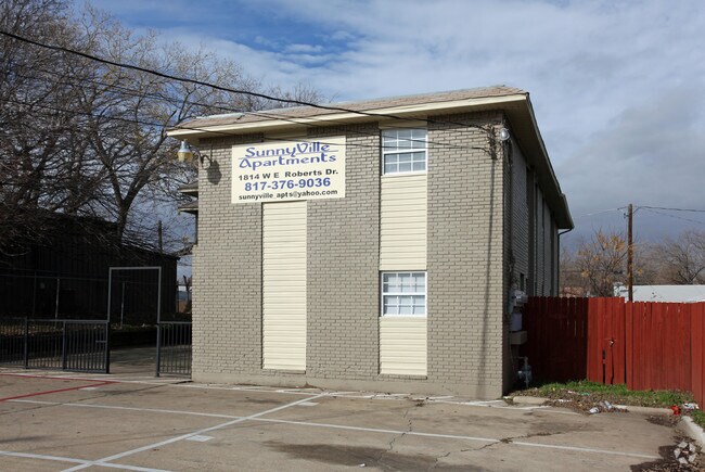 Building Photo - SunnyVille Apartments