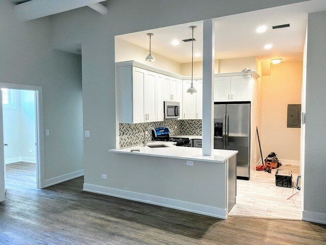 Building Photo - 3202 N Ridgeway Ave