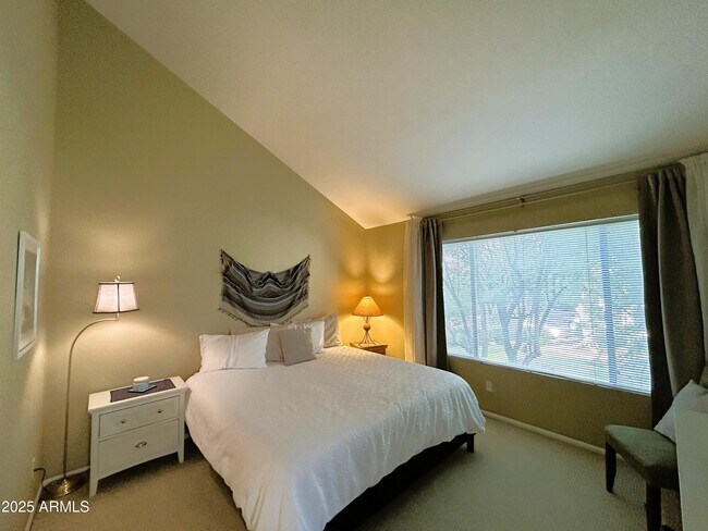 Foto del edificio - 10055 E Mountainview Lake Dr